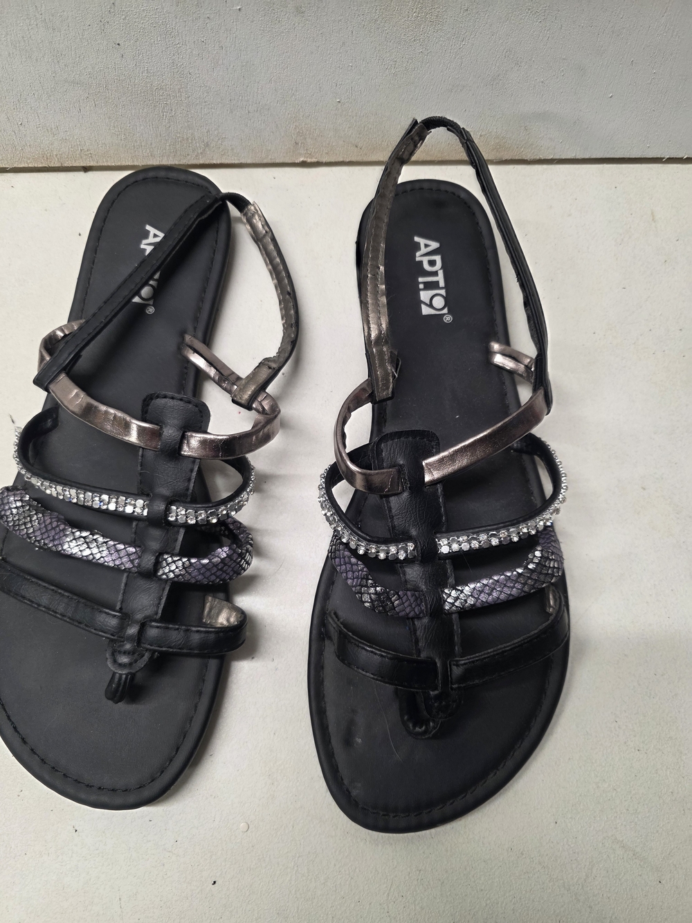 Apt. 9 Women's Black Metallic Strappy Sandals with Rhinestone Detail - Size 9.5